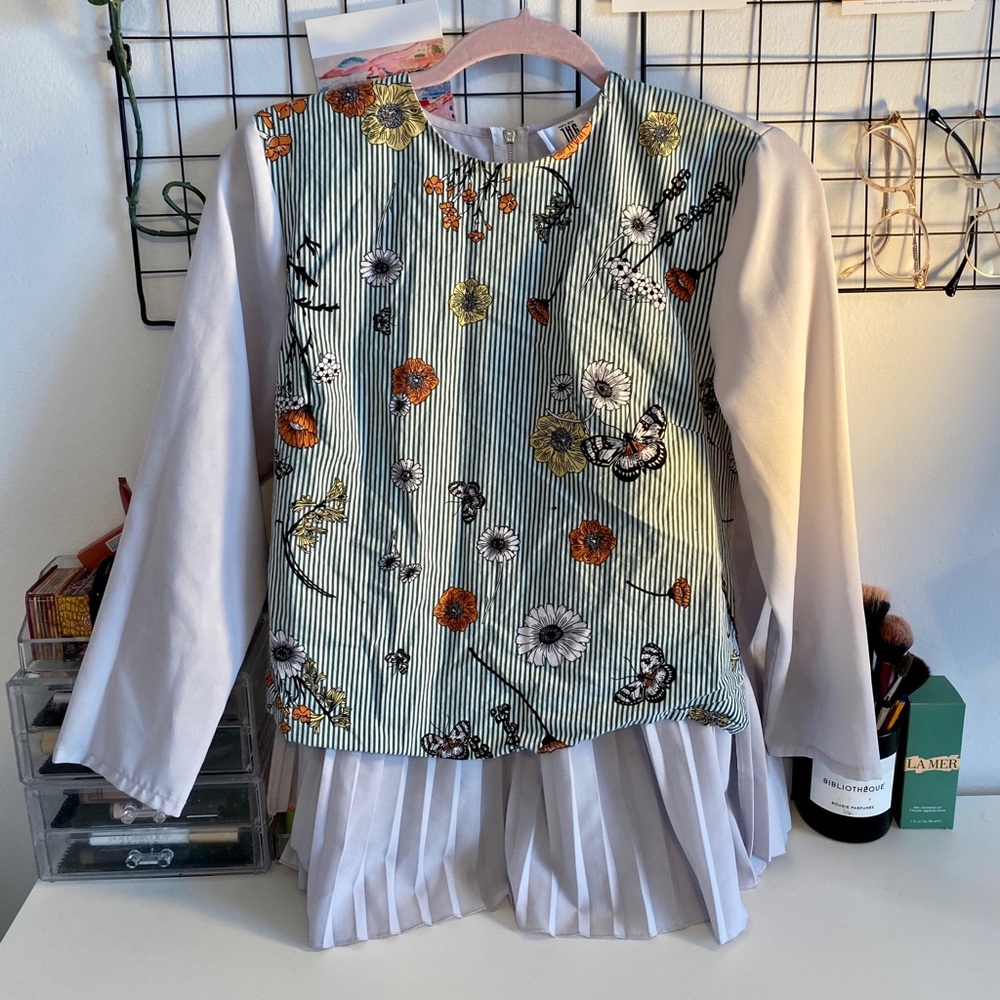 Gorgeous floral YAL New York blouse